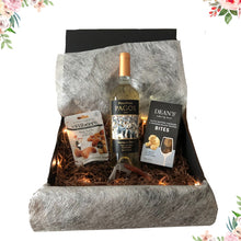 Load image into Gallery viewer, SIMPLICITY Basic Gift Hamper (One Wine) Amigos Y Vinos (Friends &amp; Wines)

